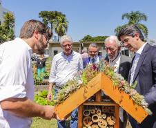 O governador do Paraná, Carlos Massa Ratinho Junior, inaugura o jardim de colmeias de abelhas nativas e a horta orgânica no Palácio Iguaçu.