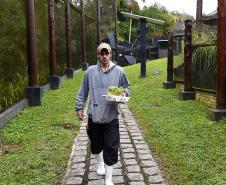 FUNCIONÁRIO EM AÇÃO