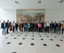 Foto de autoridades em evento