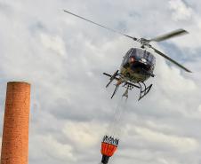 Foto de exercício de treinamento do IAT com helicóptero