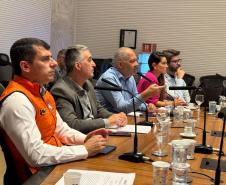 Foto de reunião de autoridades