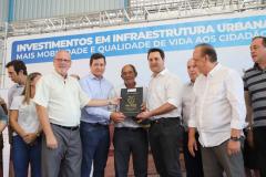 Governo confirma investimentos e regulariza terras em Rio Negro
