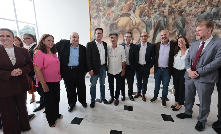 Foto de autoridades em evento