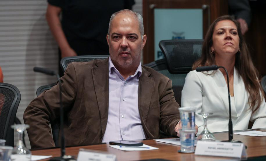 Foto de autoridades em evento