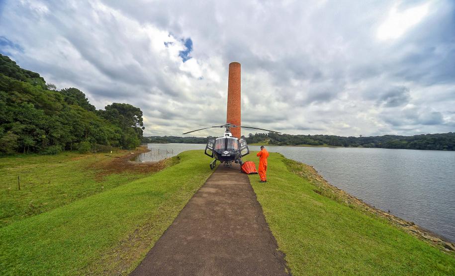 Foto de exercício de treinamento do IAT com helicóptero