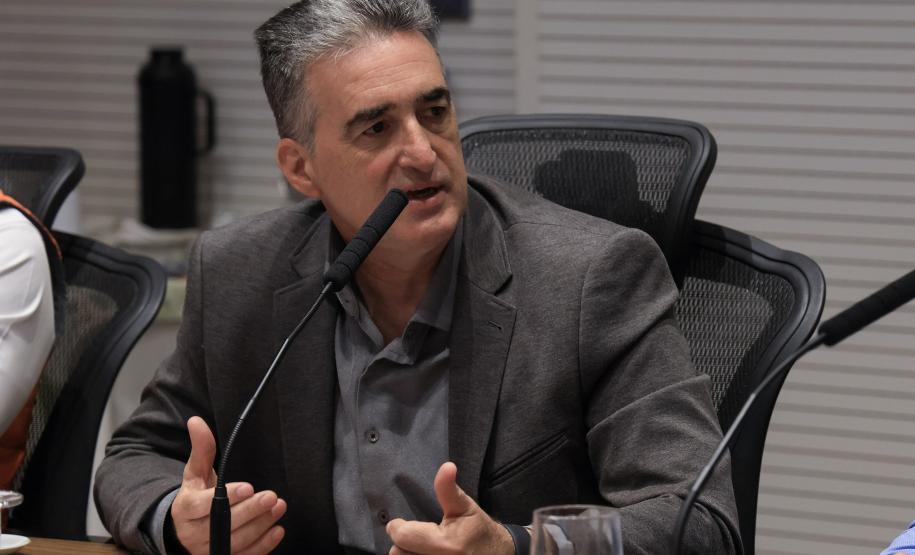 Foto de reunião de autoridades