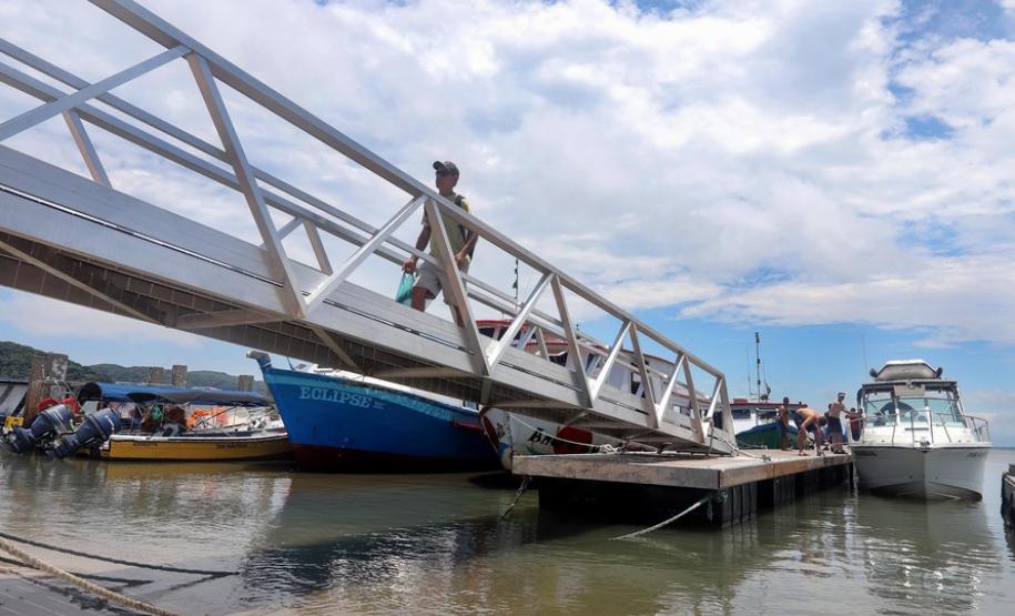 Estado investe R$ 8 milhões na infraestrutura da Ilha do Mel Estado investe R$ 8 milhões na infraestrutura da Ilha do Mel
