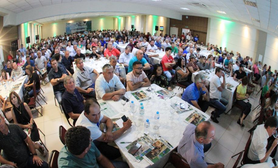 Programas são apresentados em Campo Mourão e Umuarama Programas são apresentados em Campo Mourão e Umuarama