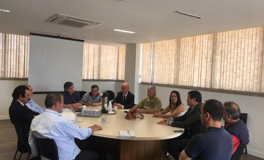 Regularização da Fazenda Morungava foi tema de reunião em Curitiba Regularização da Fazenda Morungava foi tema de reunião em Curitiba