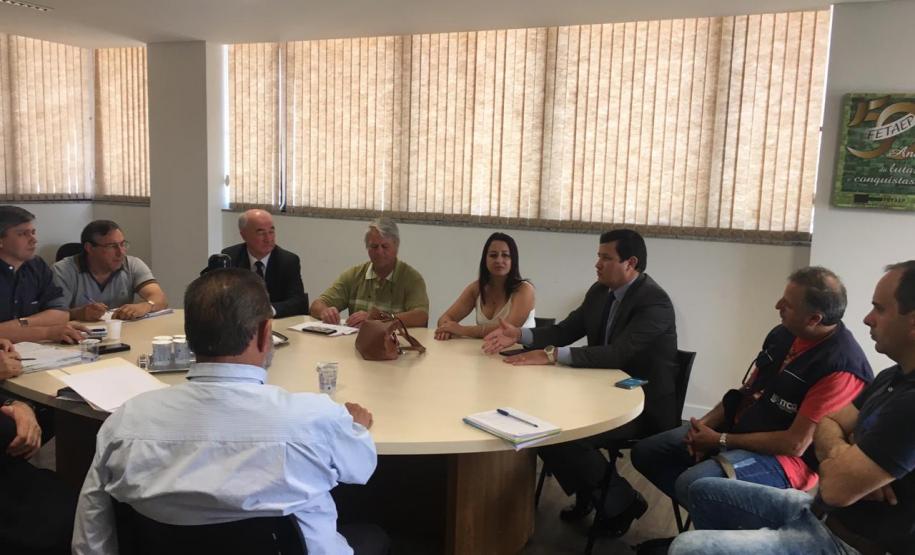 Regularização da Fazenda Morungava foi tema de reunião em Curitiba Regularização da Fazenda Morungava foi tema de reunião em Curitiba