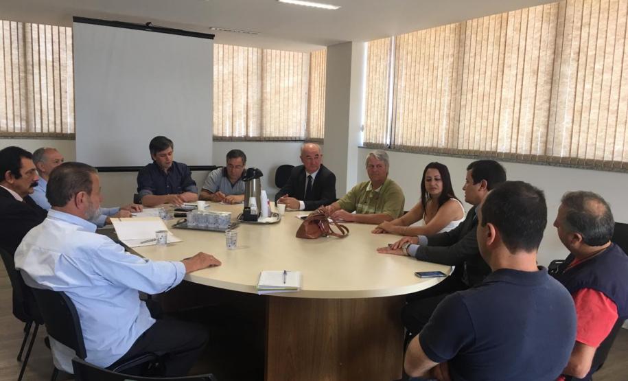 Regularização da Fazenda Morungava foi tema de reunião em Curitiba Regularização da Fazenda Morungava foi tema de reunião em Curitiba